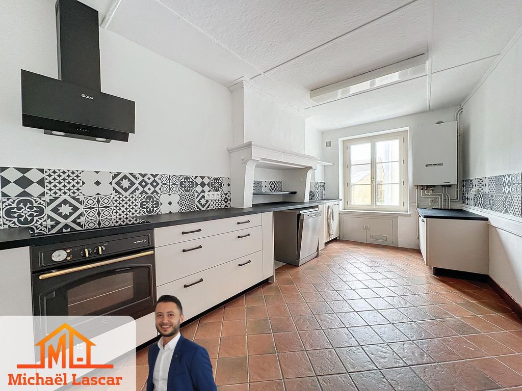 Achat maison à vendre 4 chambres 200 m² - Montfort-le-Gesnois