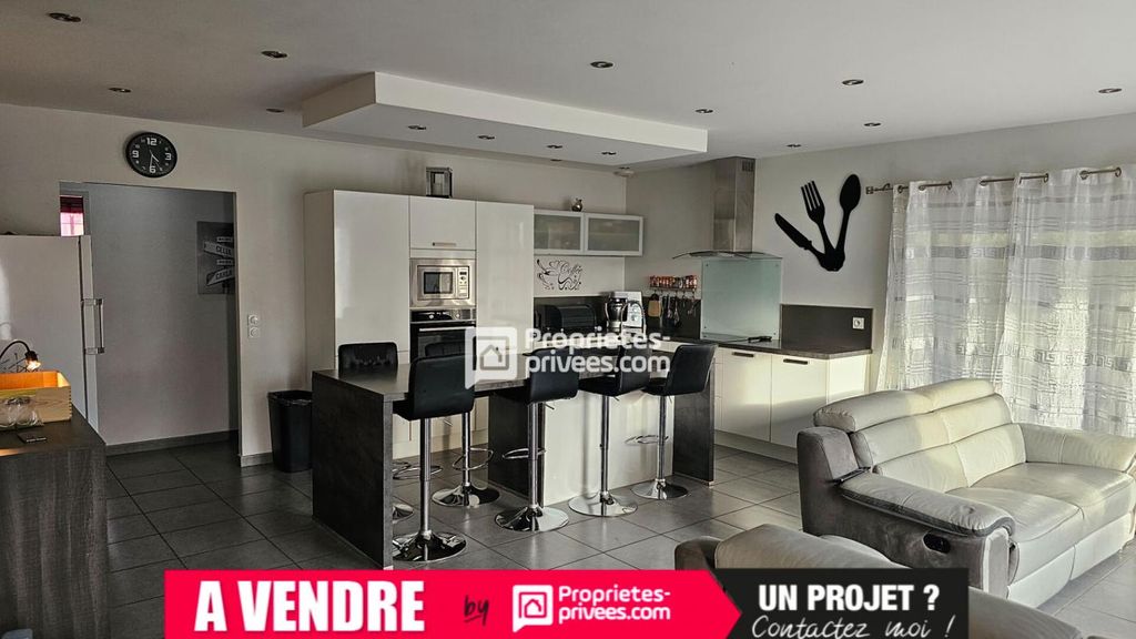 Achat maison à vendre 3 chambres 95 m² - Pia