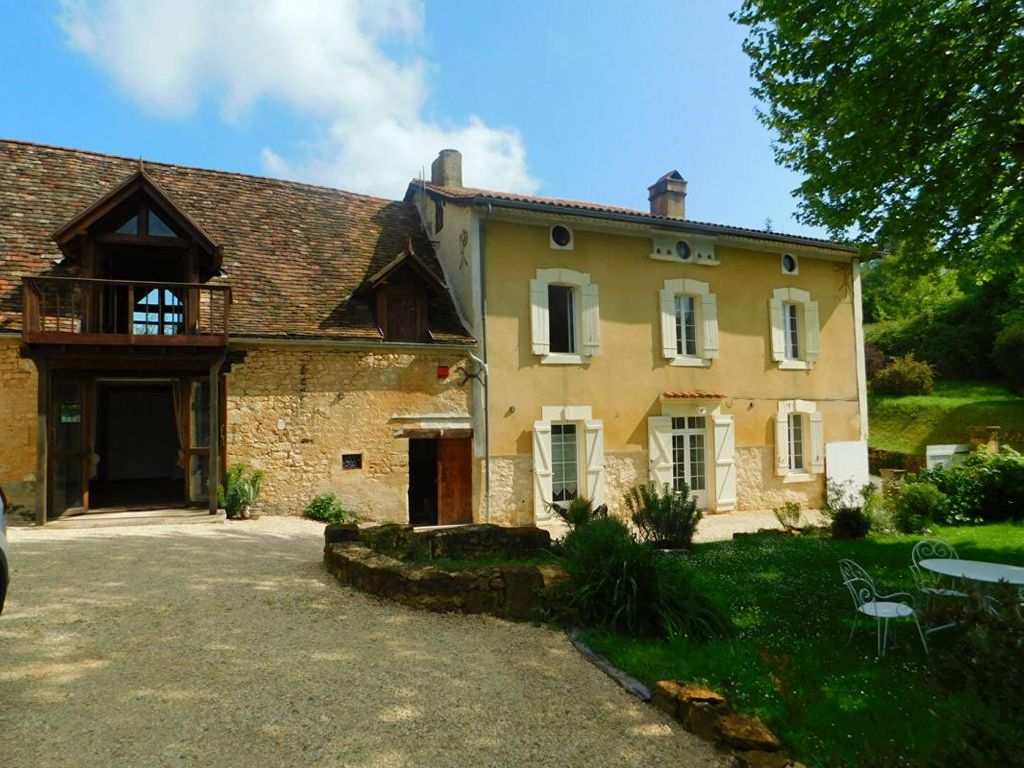 Achat maison à vendre 3 chambres 180 m² - Saint-Marcel-du-Périgord