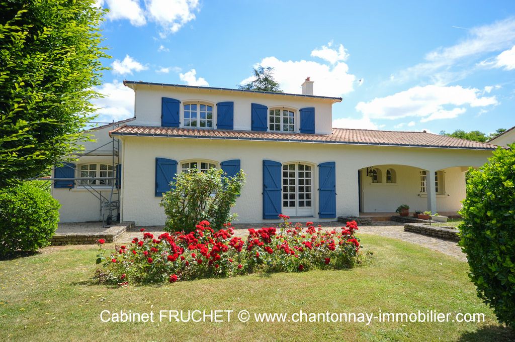 Achat maison à vendre 4 chambres 175 m² - Chantonnay