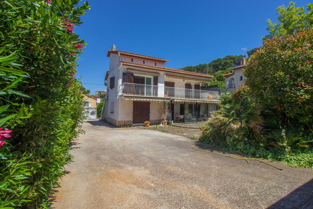 Achat maison à vendre 5 chambres 170 m² - La Seyne-sur-Mer