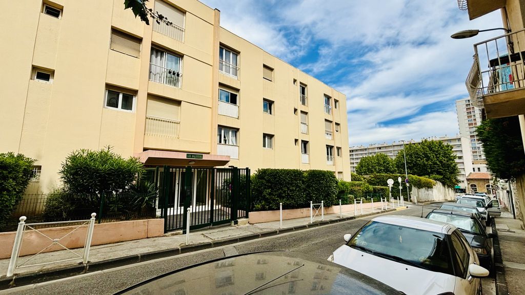 Achat appartement à vendre 3 pièces 62 m² - Toulon