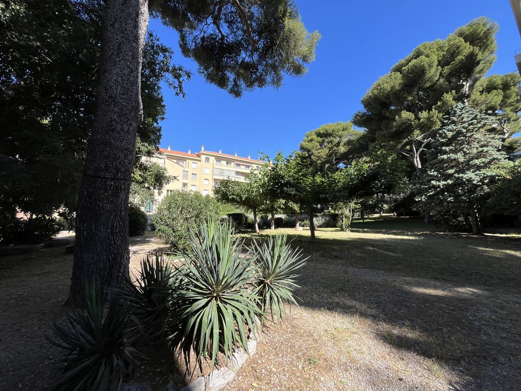 Achat appartement à vendre 4 pièces 75 m² - Toulon