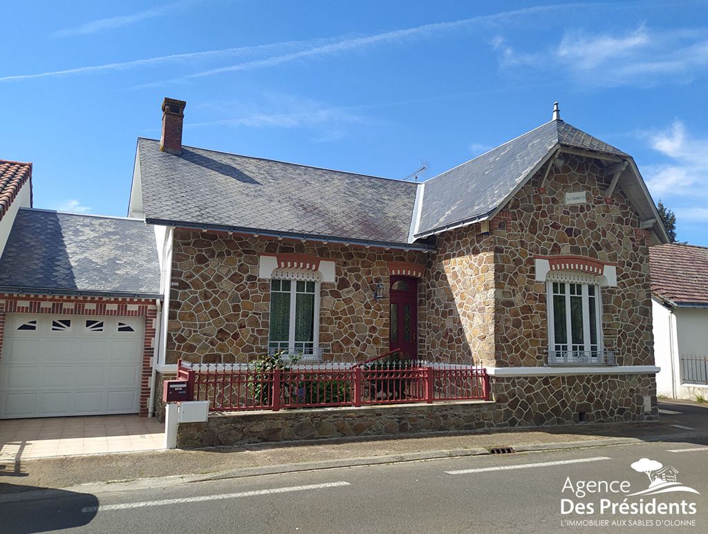 Achat maison à vendre 4 chambres 112 m² - La Chapelle-aux-Lys