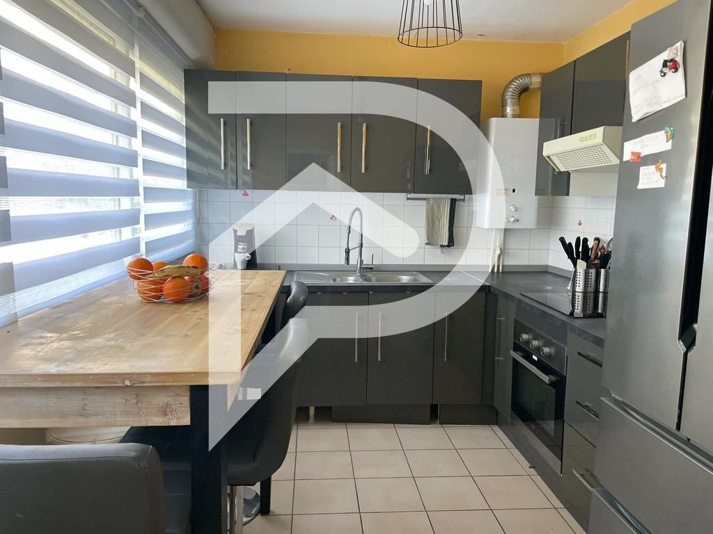 Achat appartement à vendre 3 pièces 64 m² - Villeneuve-lès-Avignon