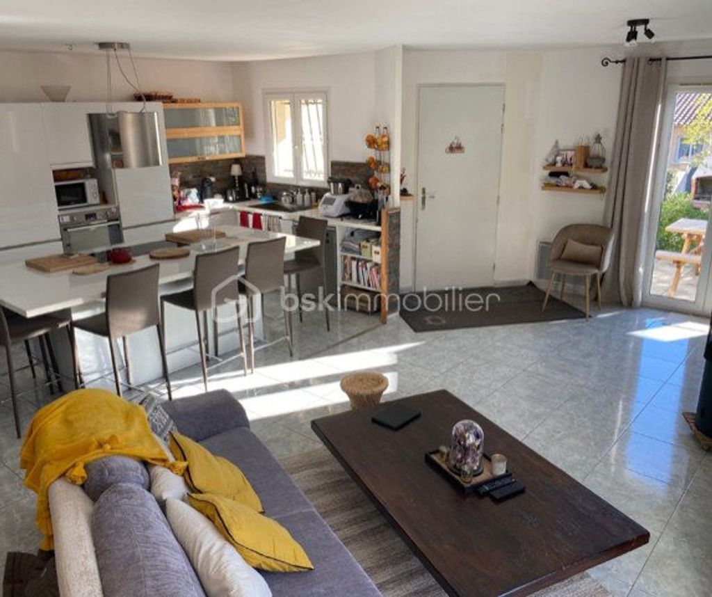 Achat maison à vendre 6 chambres 140 m² - Clermont-l'Hérault