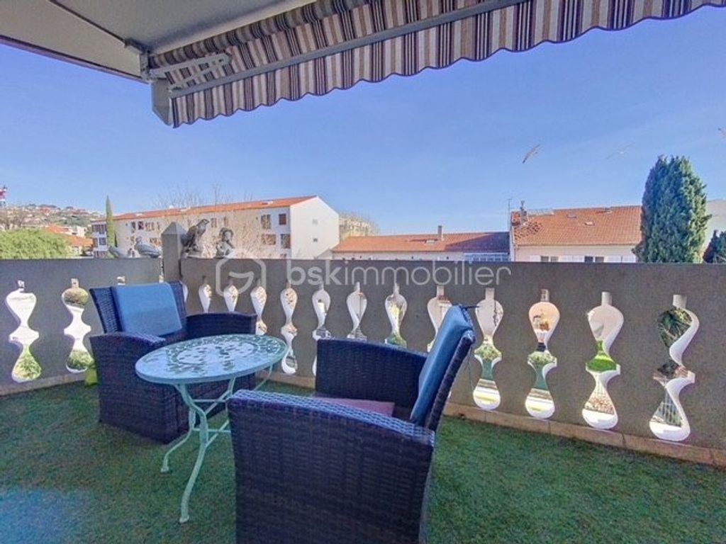 Achat appartement à vendre 2 pièces 52 m² - Hyères