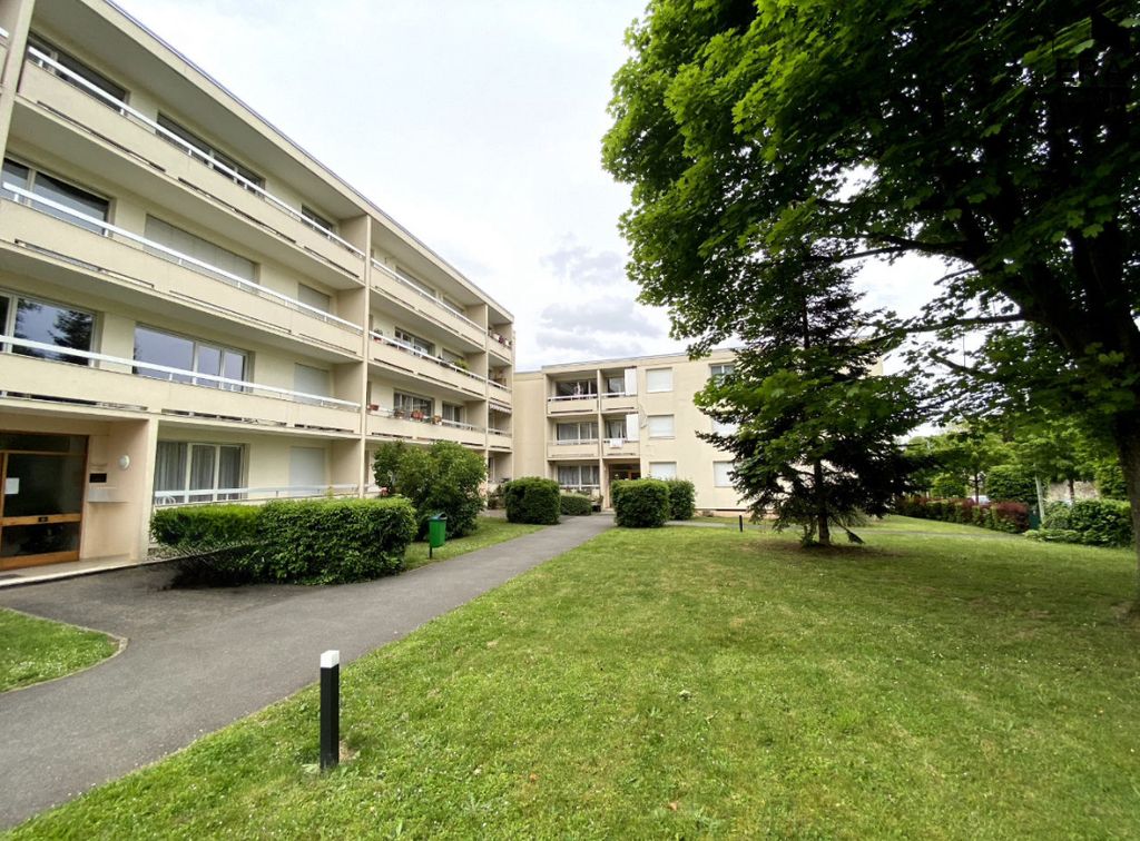 Achat appartement à vendre 4 pièces 82 m² - Évry