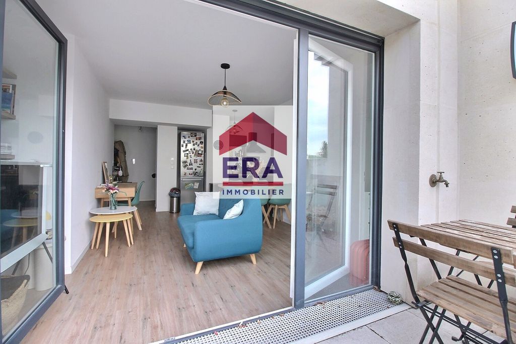 Achat appartement à vendre 3 pièces 66 m² - Saint-Ouen