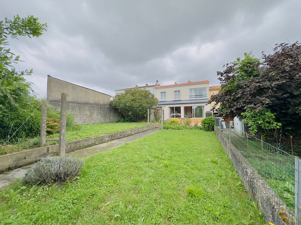 Achat maison à vendre 3 chambres 94 m² - La Roche-sur-Yon