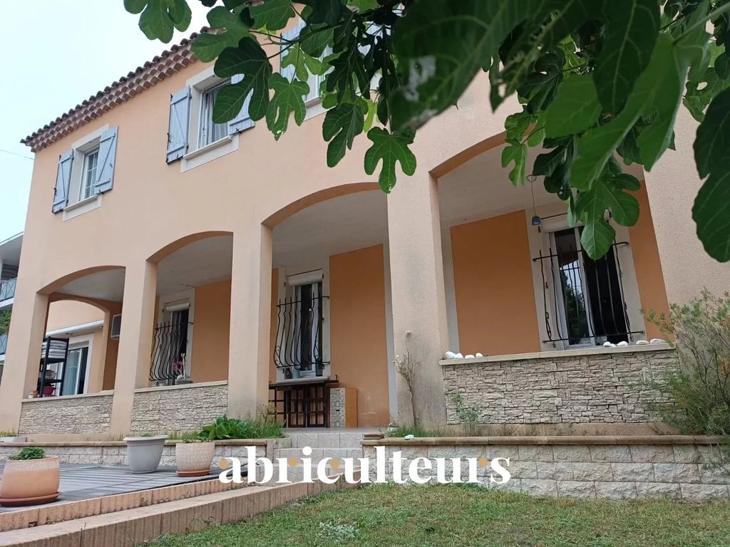 Achat maison à vendre 3 chambres 135 m² - Avignon