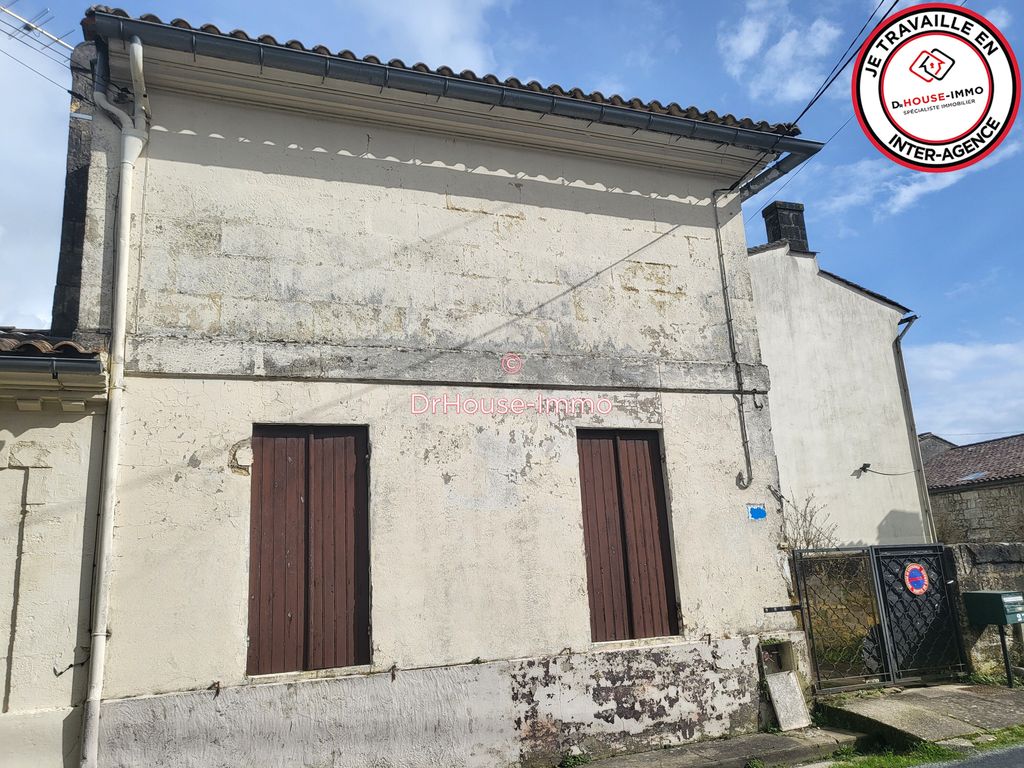 Achat maison à vendre 2 chambres 99 m² - Bourg