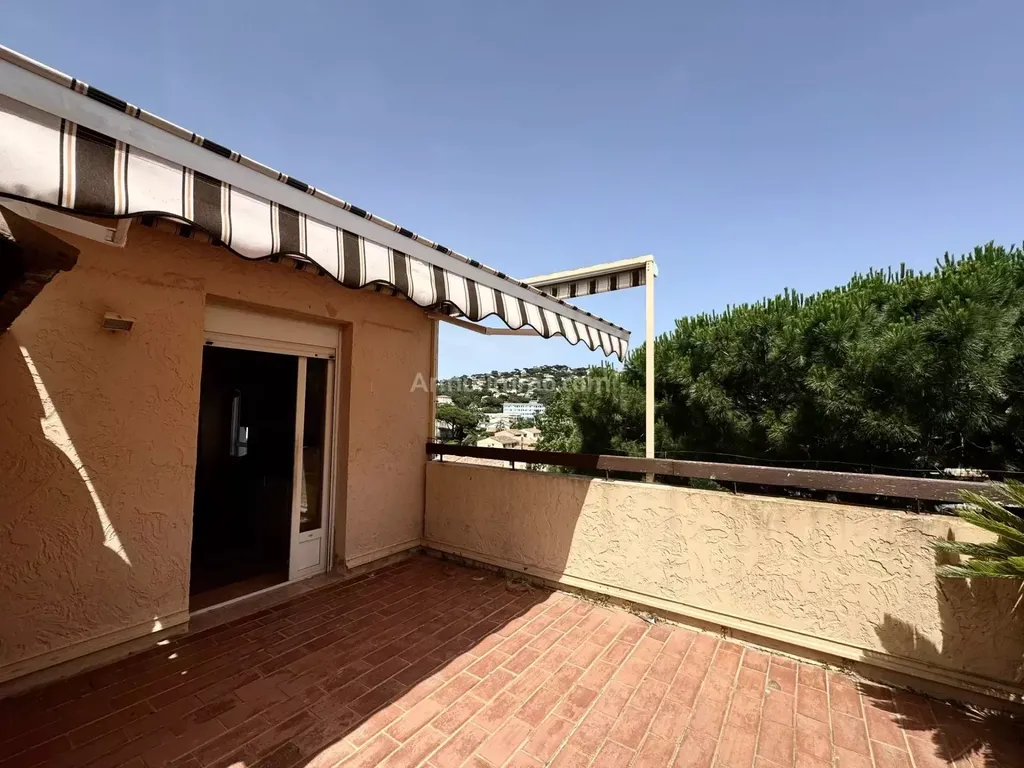 Achat appartement à vendre 4 pièces 106 m² - Sainte-Maxime