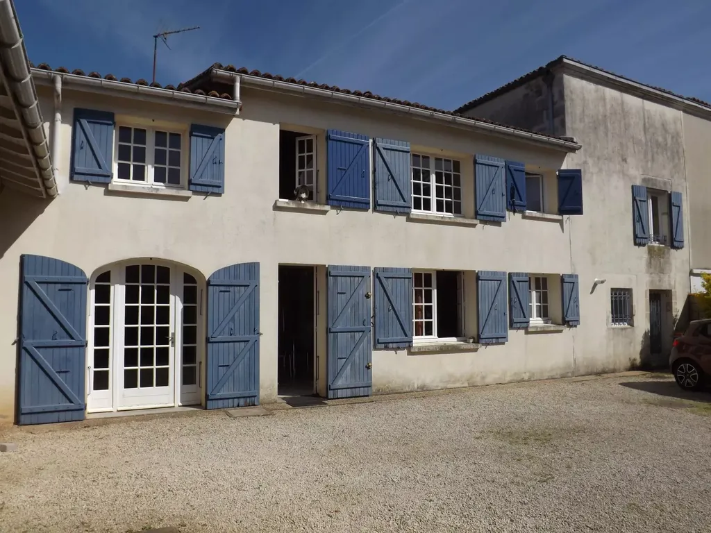 Achat maison à vendre 3 chambres 163 m² - Niort