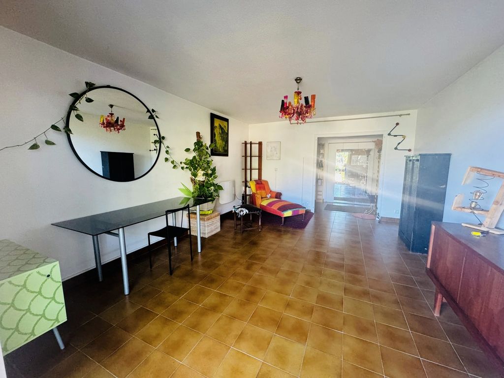 Achat appartement à vendre 2 pièces 66 m² - Vence