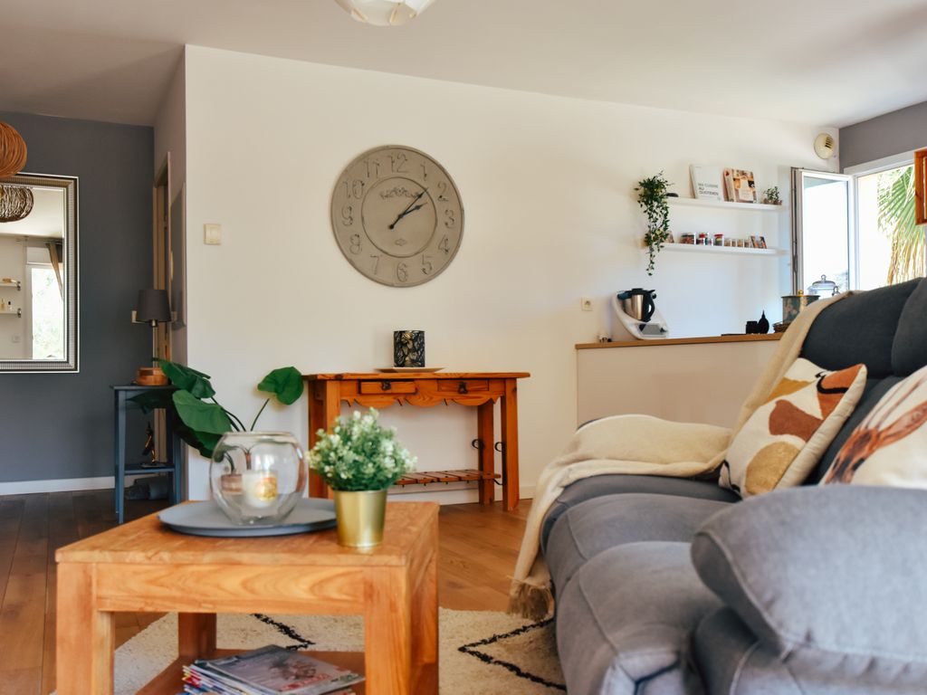 Achat appartement à vendre 3 pièces 65 m² - Six-Fours-les-Plages