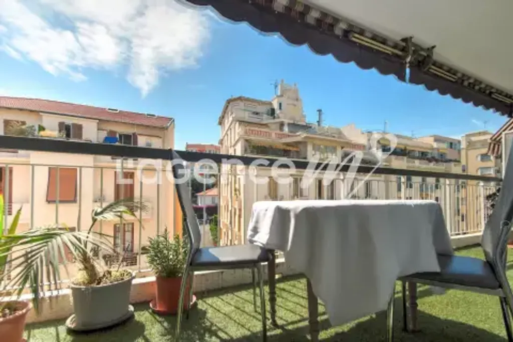 Achat appartement à vendre 3 pièces 80 m² - Nice