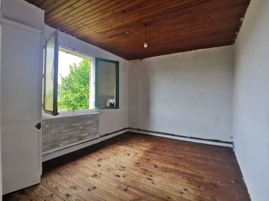 Achat maison à vendre 5 chambres 145 m² - Saint-Christophe