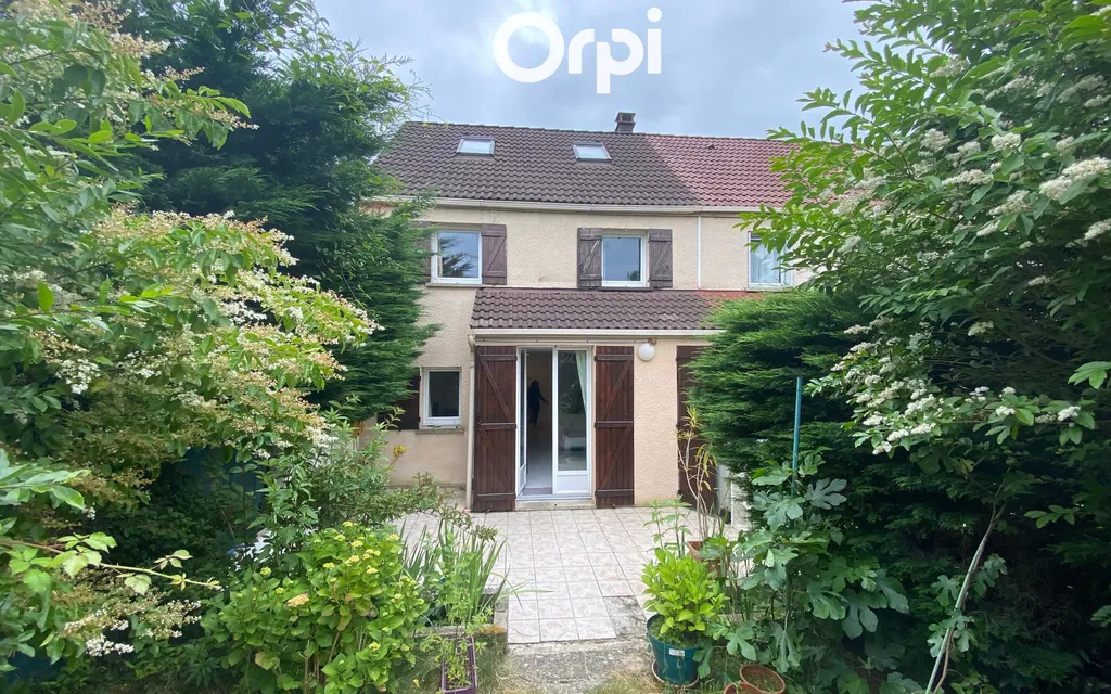 Achat maison à vendre 4 chambres 109 m² - Moissy-Cramayel