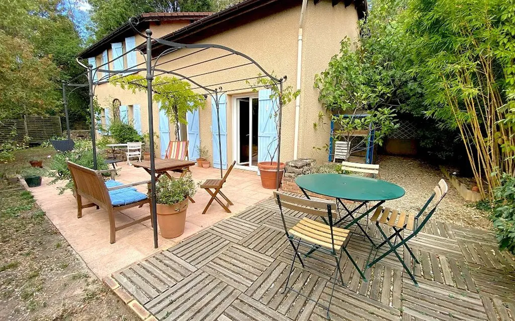 Achat maison à vendre 4 chambres 140 m² - Sainte-Foy-lès-Lyon