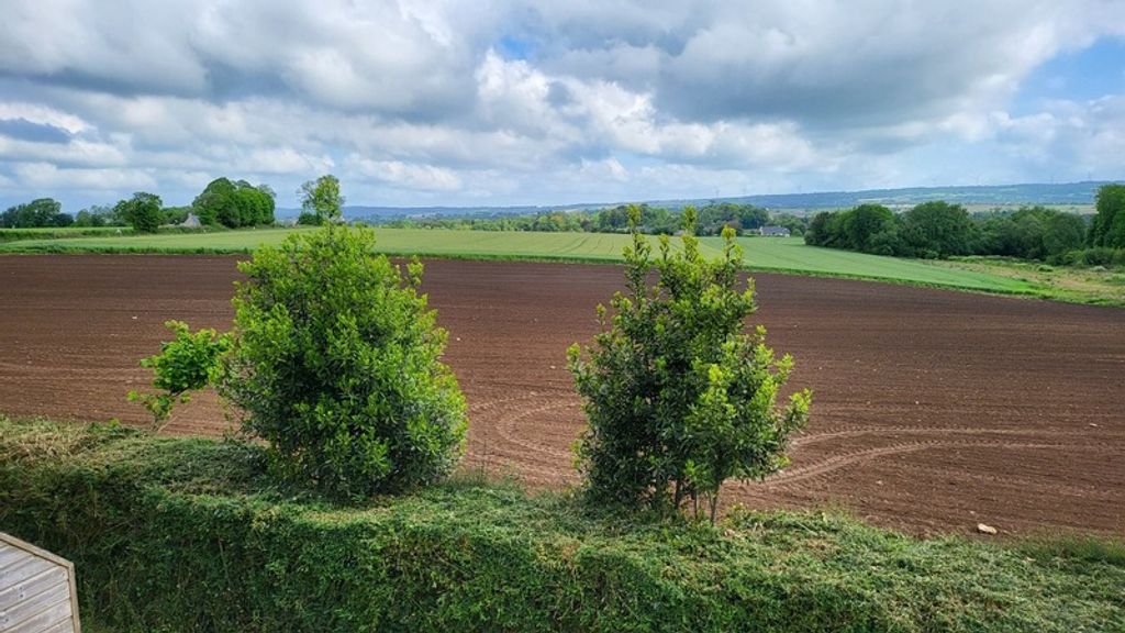 Achat maison à vendre 3 chambres 130 m² - Quéménéven