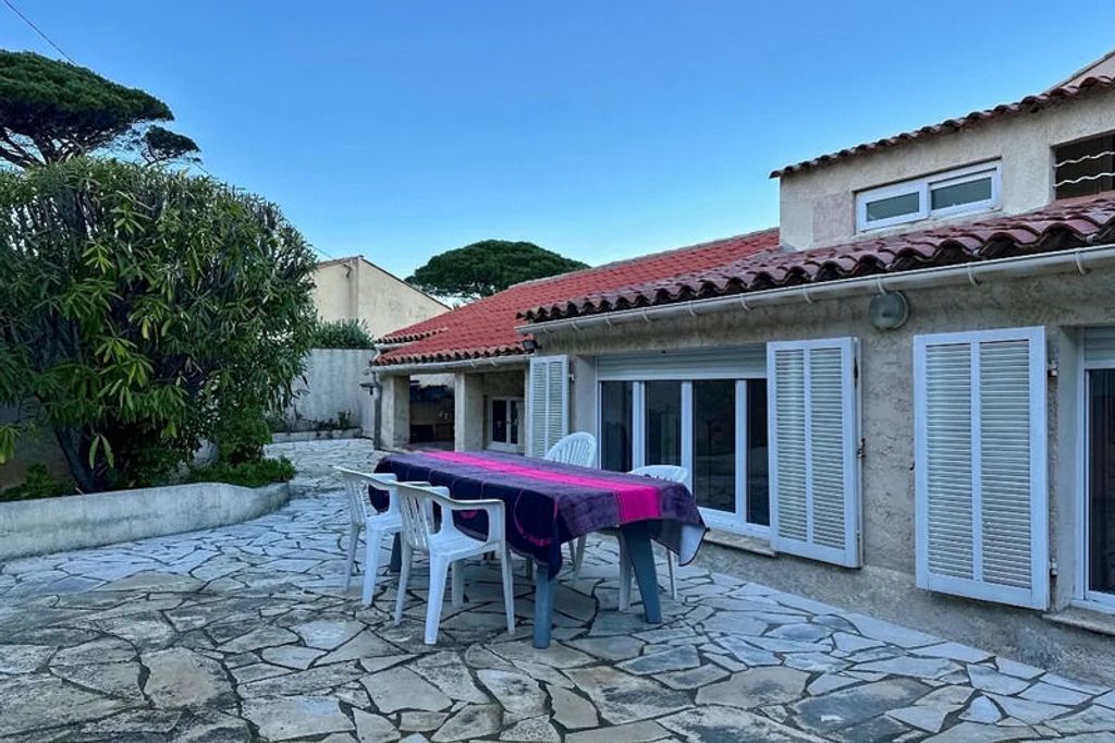 Achat maison à vendre 1 chambre 70 m² - Sainte-Maxime