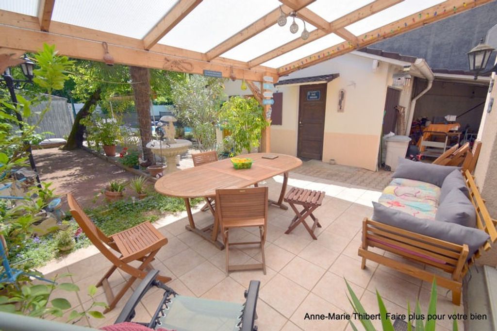 Achat maison à vendre 4 chambres 162 m² - Villeurbanne