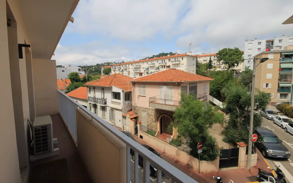 Achat appartement à vendre 2 pièces 48 m² - Cannes