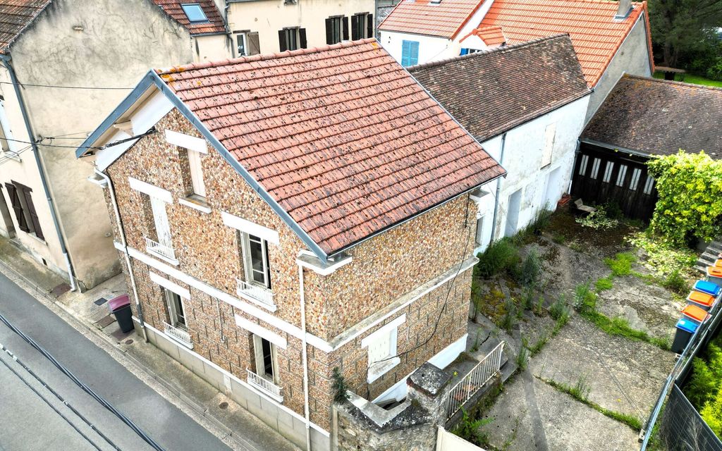 Achat maison à vendre 3 chambres 130 m² - Poissy