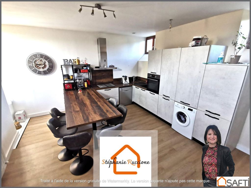 Achat triplex à vendre 5 pièces 106 m² - Saint-Étienne-de-Saint-Geoirs