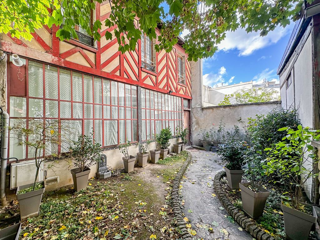 Achat maison à vendre 3 chambres 120 m² - Paris 18ème arrondissement