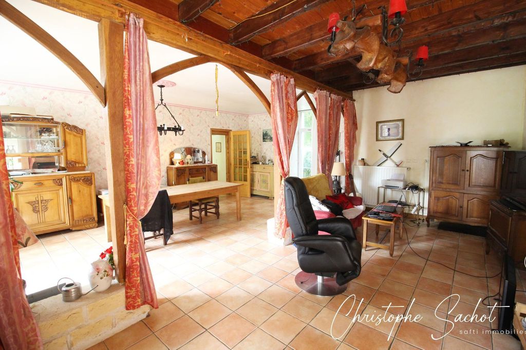 Achat maison à vendre 5 chambres 185 m² - Thorigny-sur-le-Mignon