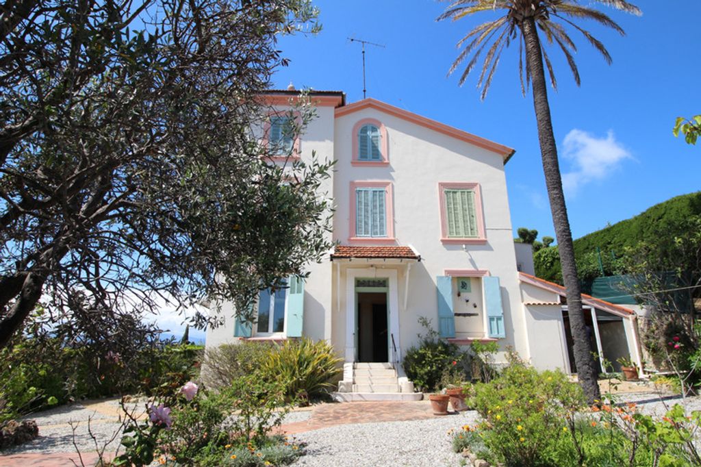 Achat maison à vendre 4 chambres 280 m² - Antibes