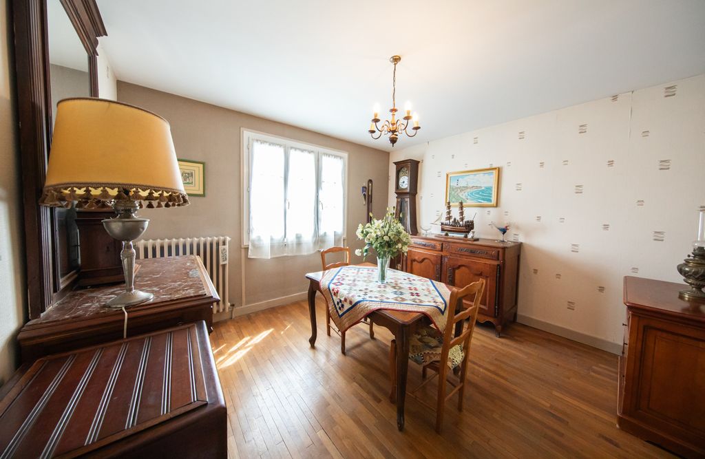 Achat maison à vendre 5 chambres 168 m² - Tours