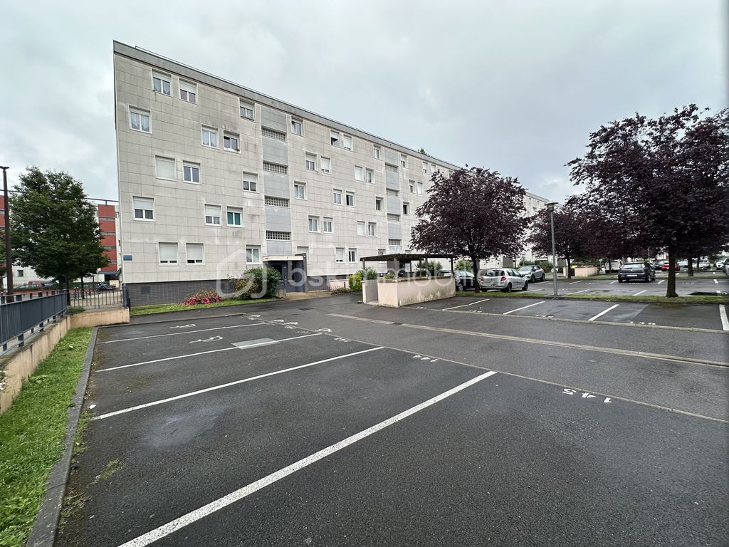 Achat appartement à vendre 5 pièces 81 m² - Viry-Châtillon