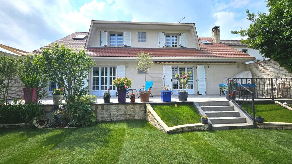 Achat maison à vendre 4 chambres 170 m² - Tremblay-en-France