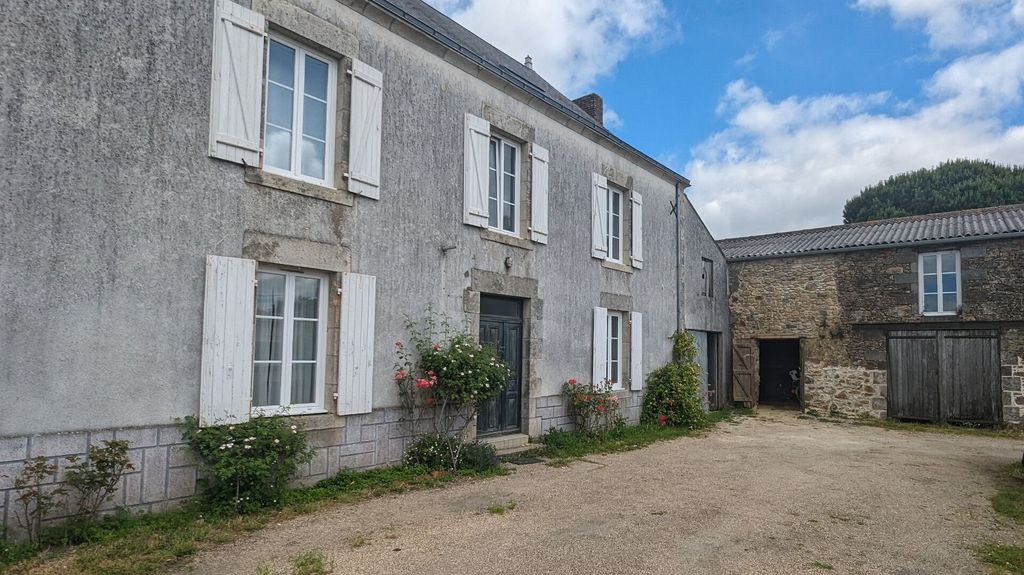 Achat maison à vendre 5 chambres 161 m² - Le Poiré-sur-Vie