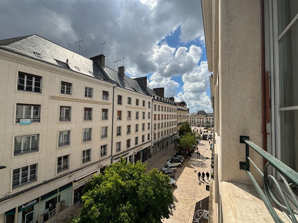 Achat appartement à vendre 4 pièces 107 m² - Orléans