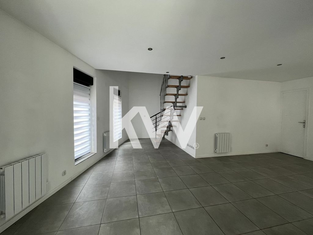 Achat loft à vendre 4 pièces 109 m² - Halluin