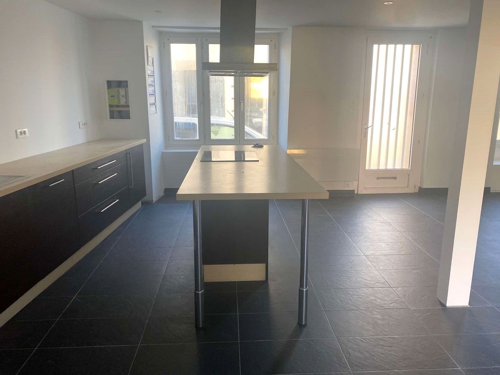 Achat maison à vendre 4 chambres 145 m² - Rocheservière