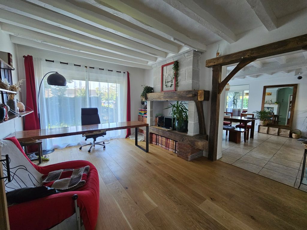 Achat maison à vendre 5 chambres 240 m² - Verrières-en-Anjou