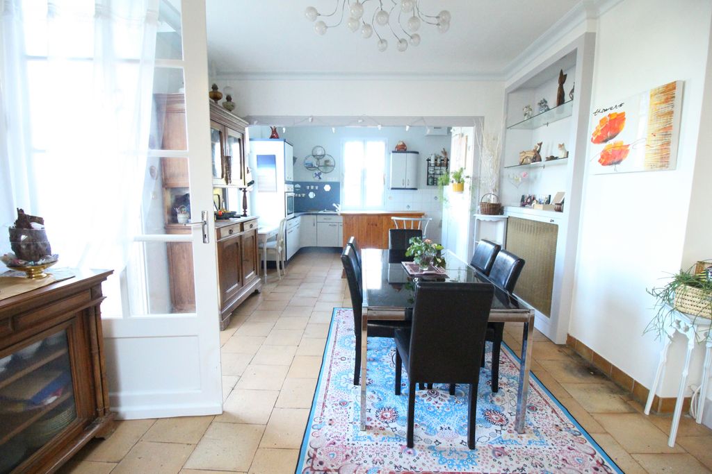 Achat maison à vendre 5 chambres 175 m² - Monnaie