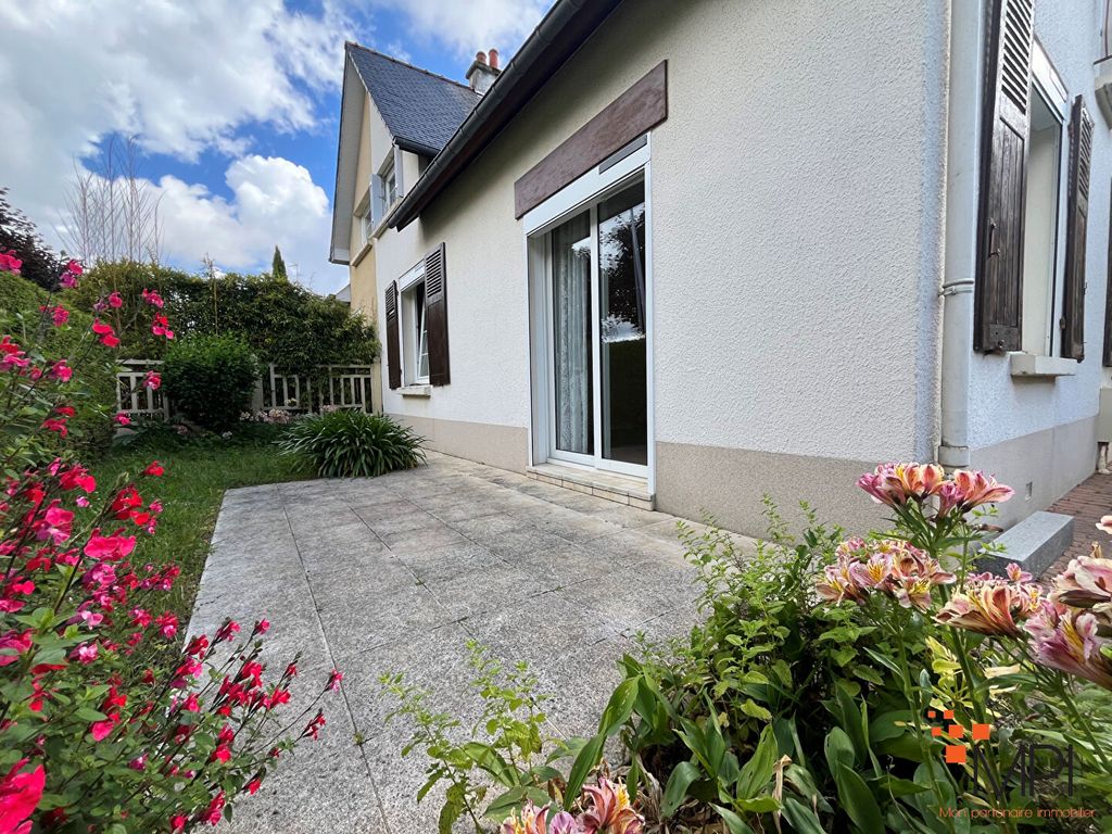 Achat maison à vendre 3 chambres 89 m² - Chartres-de-Bretagne