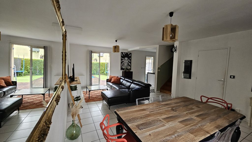 Achat maison à vendre 4 chambres 97 m² - Chartres-de-Bretagne