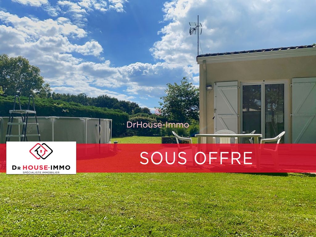 Achat maison à vendre 3 chambres 86 m² - Saint-Seurin-sur-l'Isle