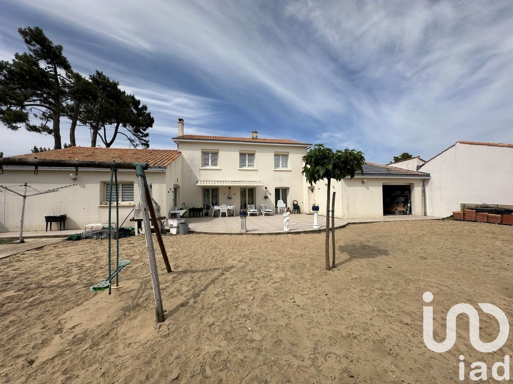 Achat maison à vendre 6 chambres 228 m² - La Tranche-sur-Mer