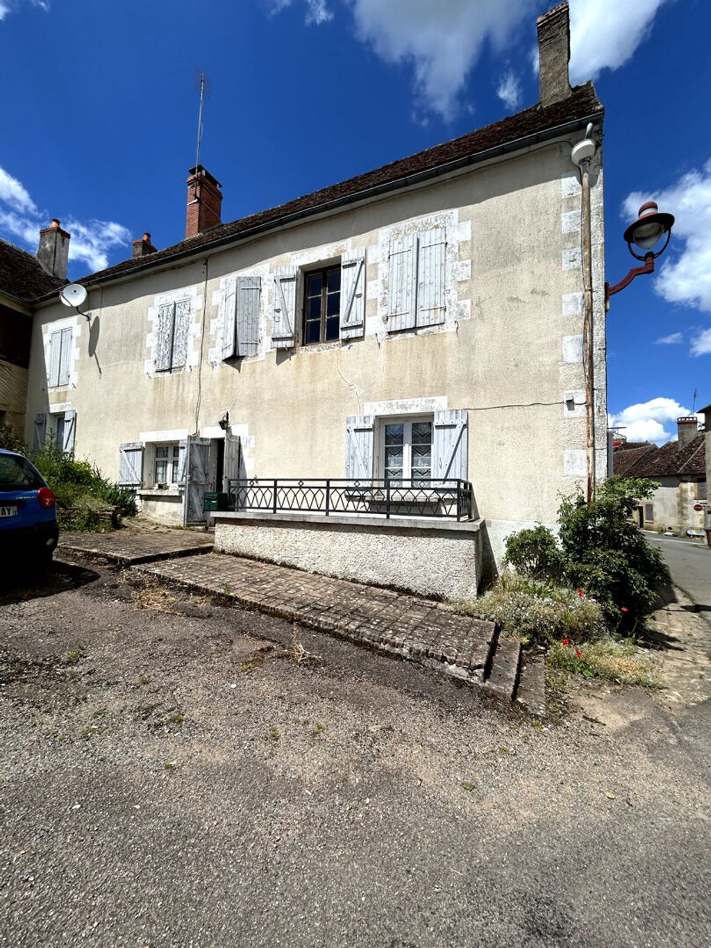 Achat maison à vendre 5 chambres 190 m² - Lurcy-le-Bourg