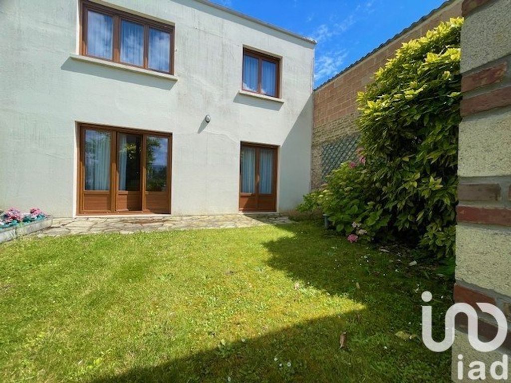 Achat maison à vendre 3 chambres 93 m² - Amiens