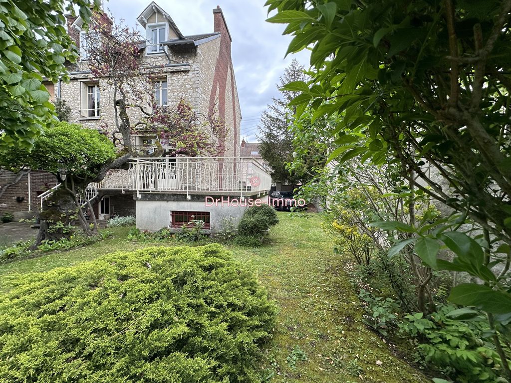 Achat maison à vendre 5 chambres 205 m² - Mantes-la-Jolie