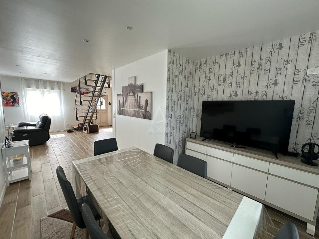 Achat maison à vendre 5 chambres 160 m² - Saint-Pierre-en-Auge